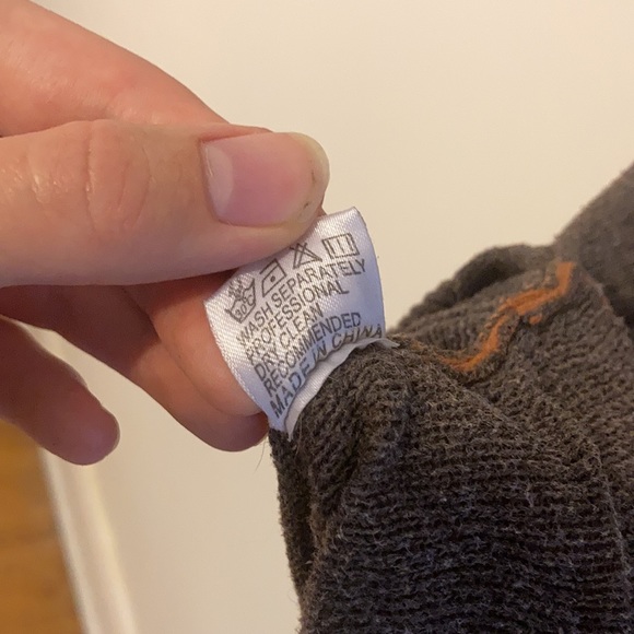 Foxy Sweater - Picture 3 of 3